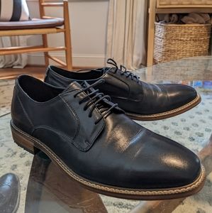 English Laundry Black Oxford